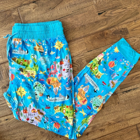 Little Sleepies Around The World Map Pajama Pants Women's Size M - Picture 1 of 5